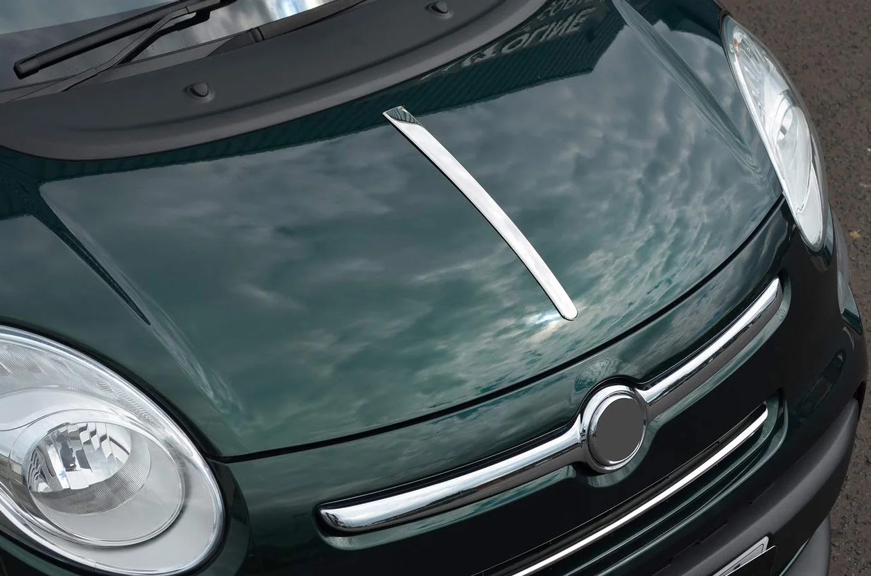 Accentazione in cromo per cofano motore per 500 L (dal 2012)