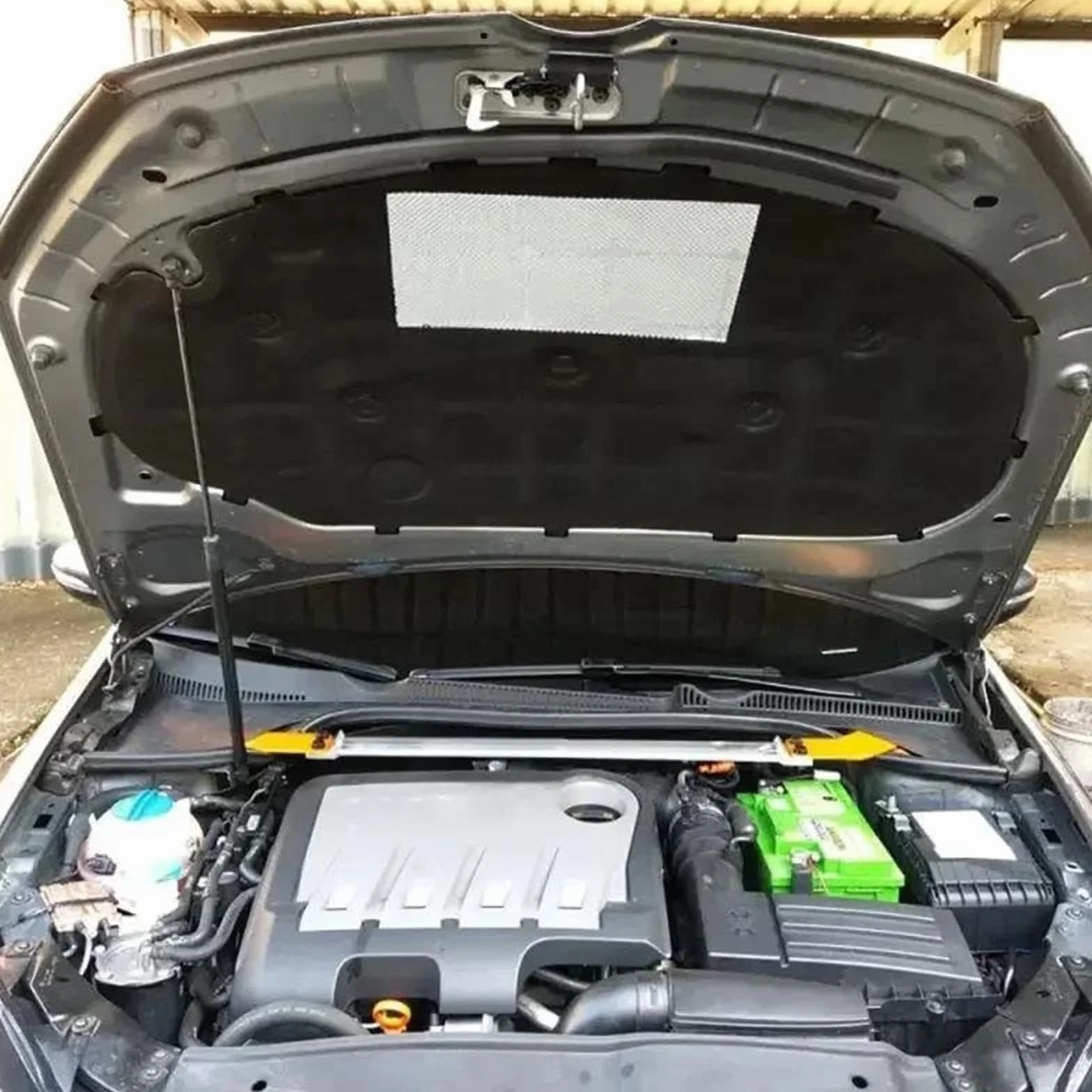Cofano anteriore Motore Copertura insonorizzante Izolacja termiczna dla VW Golf 6 GTI Schwarz