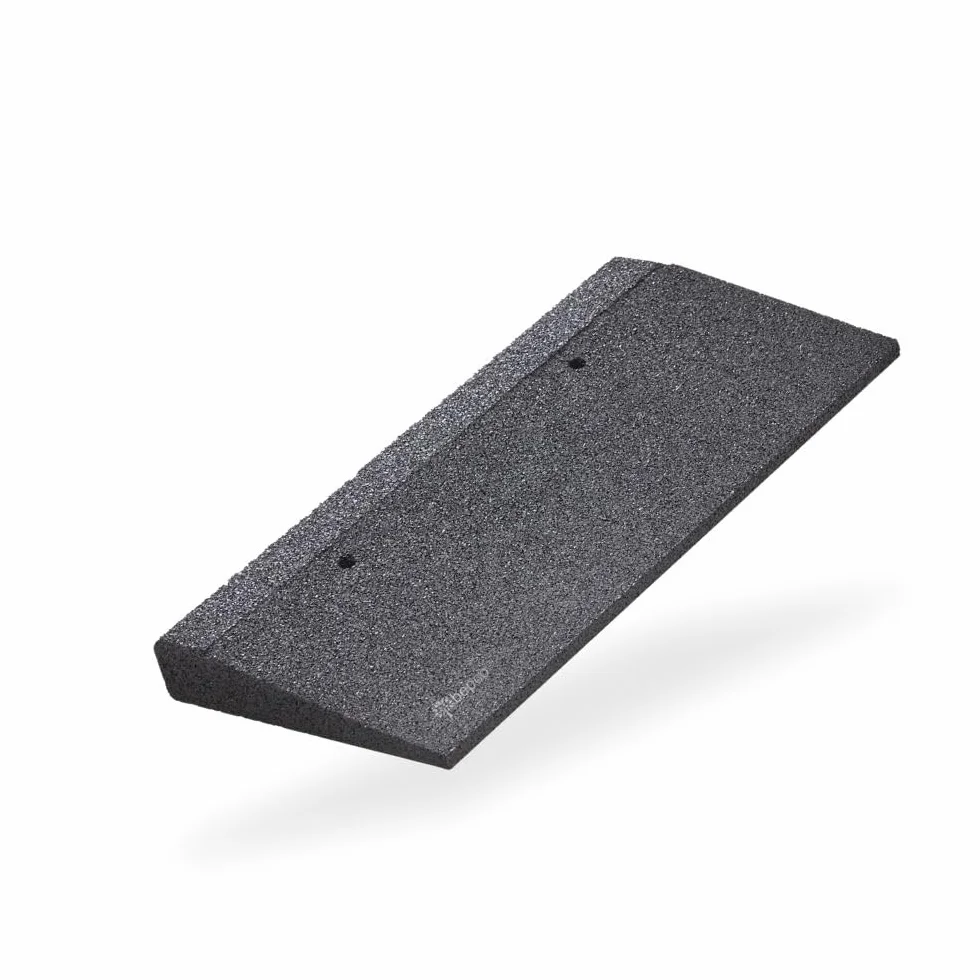 Bepco Rampa per bordo del marciapiede, LxLxA: 50 x 25 x 5 cm in gomma (nero) Rampa di carico, rampa per soglia della porta, con rondelle inserite da avvitare